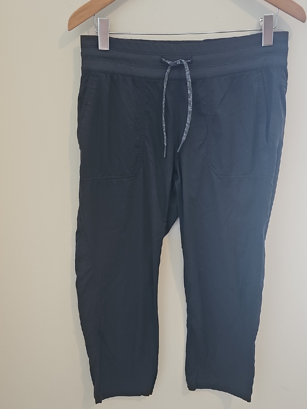 The North Face Womens Dark Gray Drawstring Joggers. Size Meduim